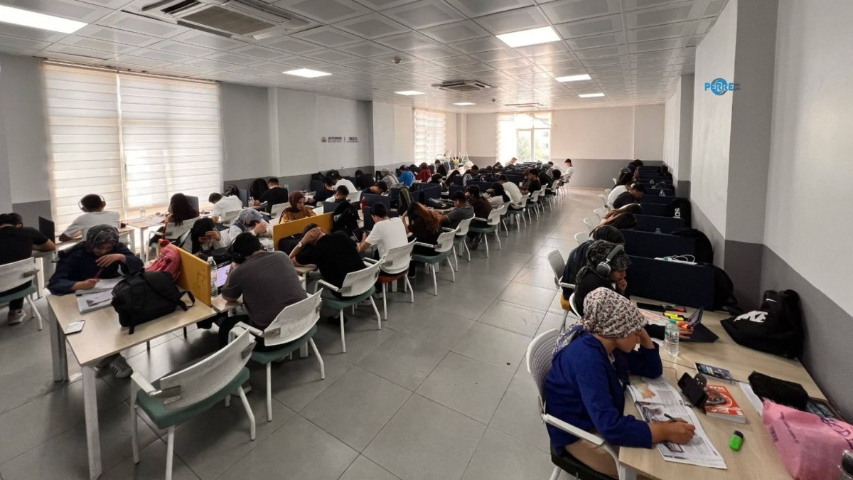 AKEM’de yeni dönem hazırlıkları tamamlandı: 170 öğrenci YKS kurslarına kayıt yaptırdı  - Videolu Haber
